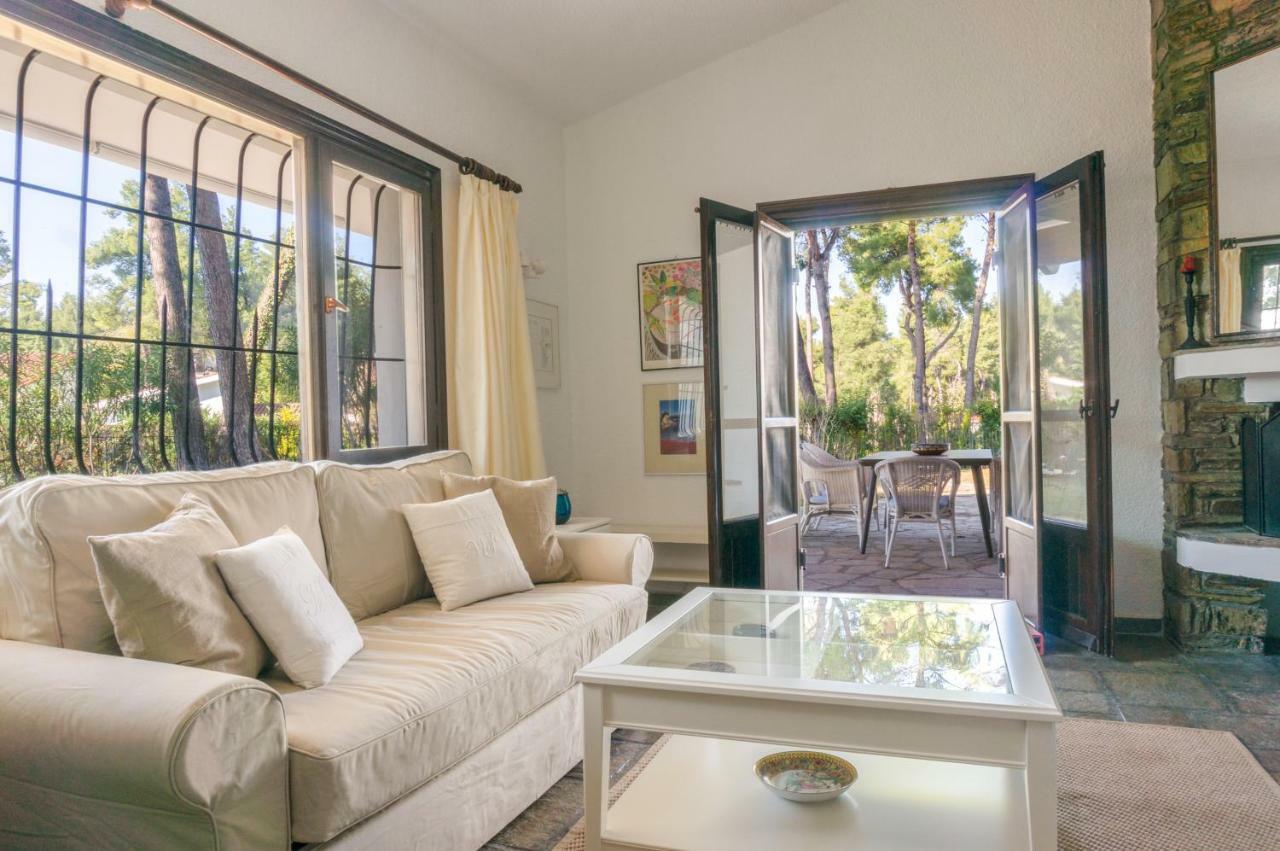 Villa Aurora In Sani With Garden And Pool מראה חיצוני תמונה